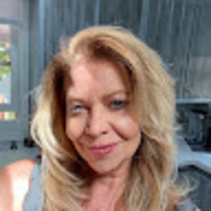 Meet your Posher, Deb